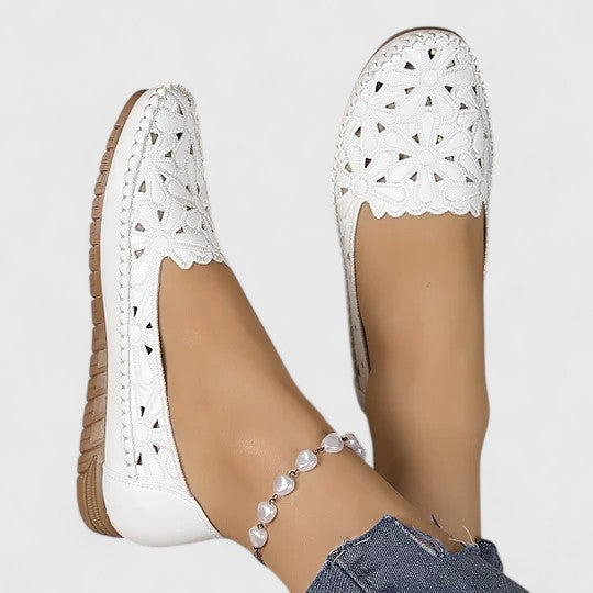 Riva | Women's Slip-On Closed-Toe Sandals with Cushioned Flat Sole