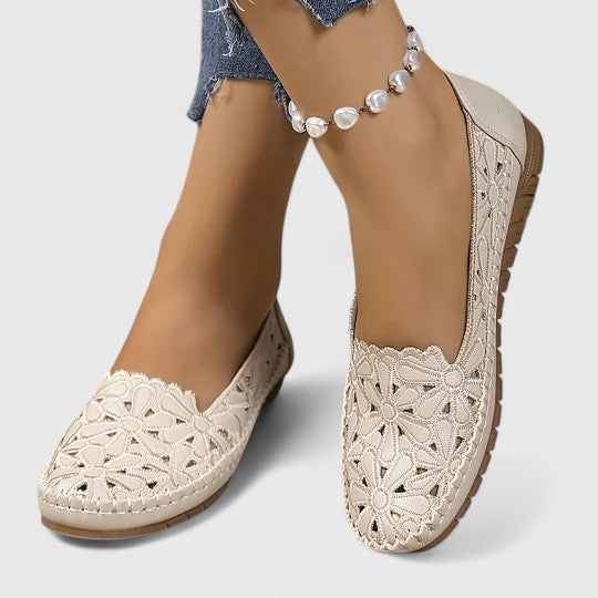 Riva | Women's Slip-On Closed-Toe Sandals with Cushioned Flat Sole