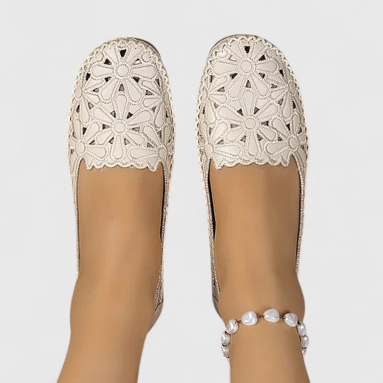 Riva | Women's Slip-On Closed-Toe Sandals with Cushioned Flat Sole