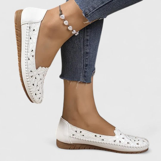Riva | Women's Slip-On Closed-Toe Sandals with Cushioned Flat Sole