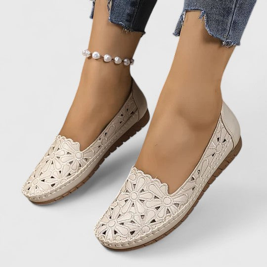 Riva | Women's Slip-On Closed-Toe Sandals with Cushioned Flat Sole