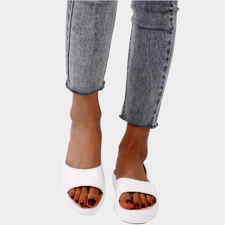 Caryzzaa | Women's Orthopedic Sandals with Padded Insole and Back Strap