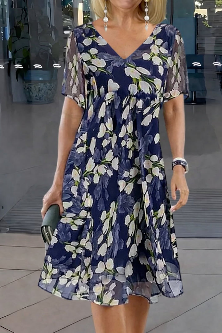 Isabella | Women's Plus Size V-Neck Short-Sleeve Midi Dress in Floral Print