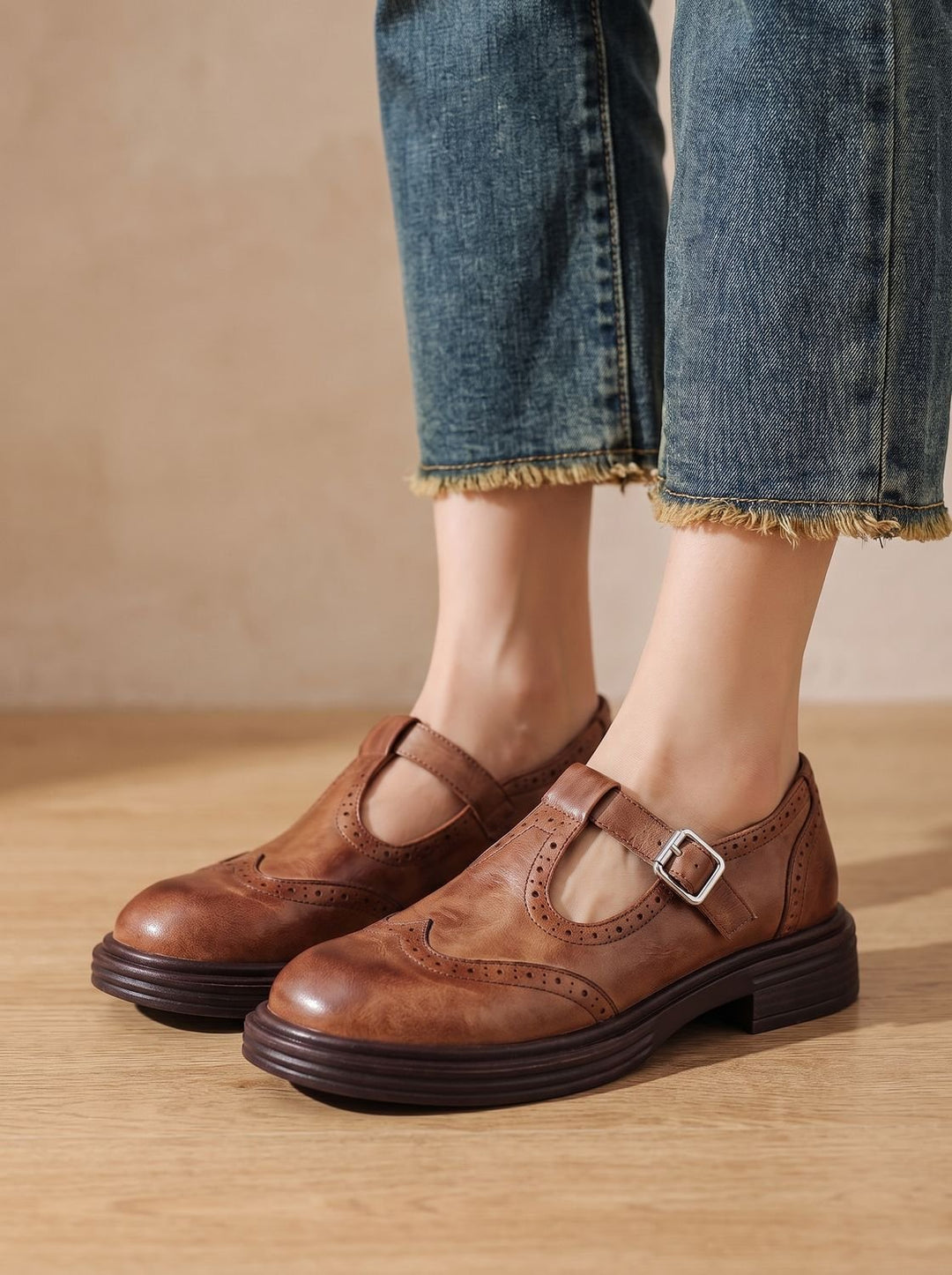 Evelyn | Women's Vintage Brogue T-Strap Buckle Mary Jane Flats